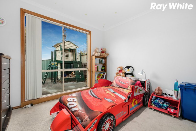 Photo - 5 Kara Court, Pakenham VIC 3810 - Image 11