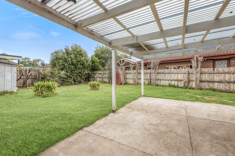 Photo - 5 Karen Close, Narre Warren South VIC 3805 - Image 2