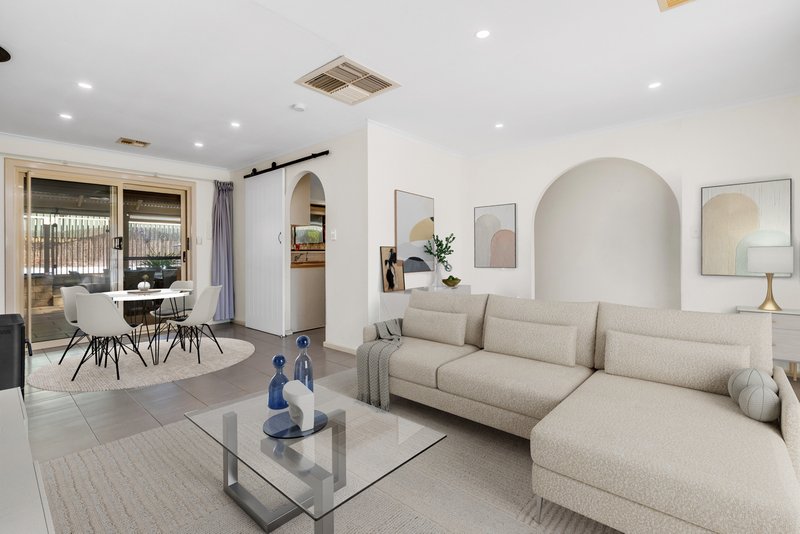 Photo - 5 Karinga Avenue, Craigmore SA 5114 - Image 4