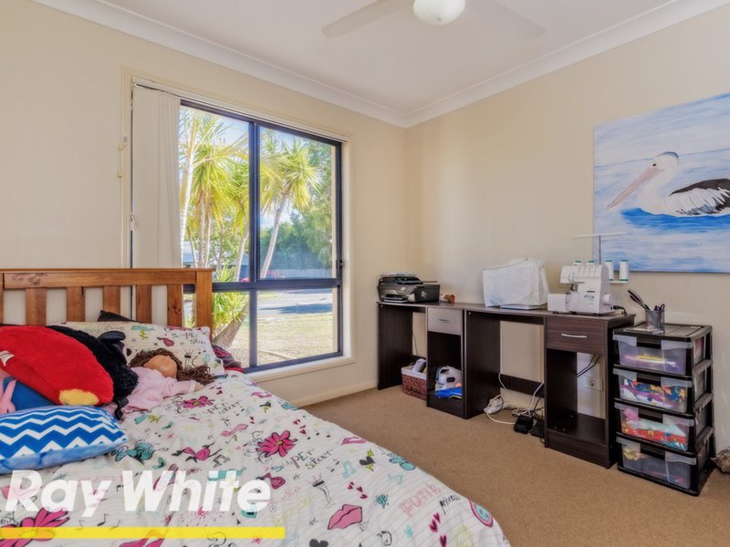 Photo - 5 Karora Road, Beachmere QLD 4510 - Image 12