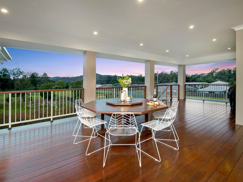 Photo - 5 Kathdan Close, Upper Kedron QLD 4055 - Image 7