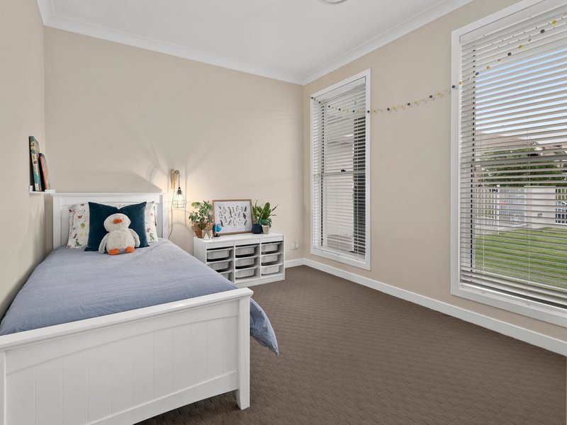 Photo - 5 Kathdan Close, Upper Kedron QLD 4055 - Image 15