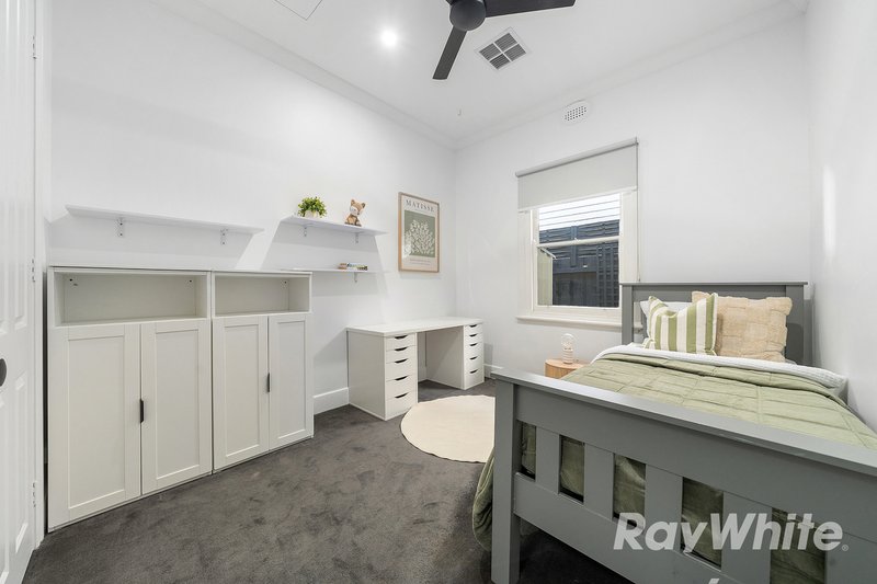 Photo - 5 Katrina Avenue, Murrumbeena VIC 3163 - Image 8