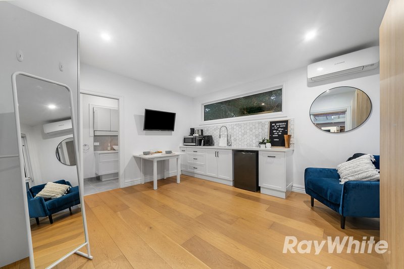 Photo - 5 Katrina Avenue, Murrumbeena VIC 3163 - Image 17