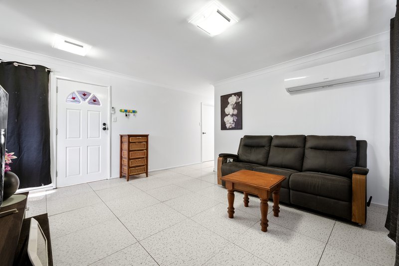 Photo - 5 Keats Place, Ingleburn NSW 2565 - Image 4