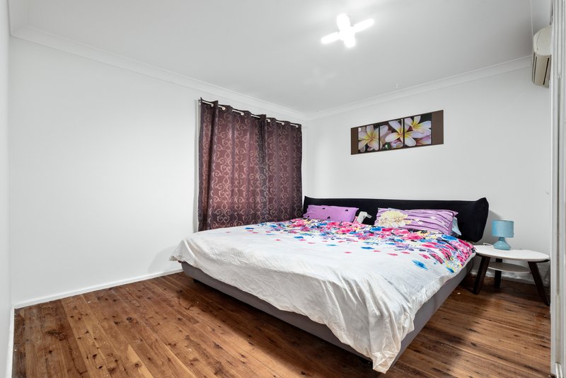 Photo - 5 Keats Place, Ingleburn NSW 2565 - Image 6