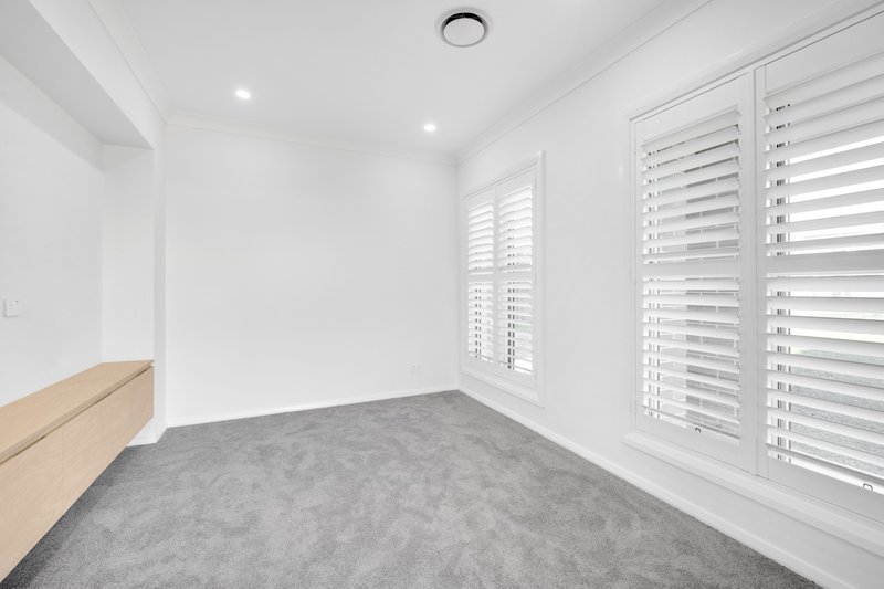 Photo - 5 Keele Street, Leppington NSW 2179 - Image 4