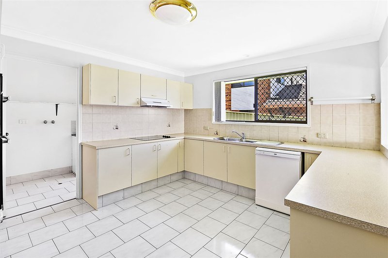 Photo - 5 Kel Nagle Court, Parkwood QLD 4214 - Image 4