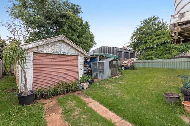 Photo - 5 Kelfield Street, North Toowoomba QLD 4350 - Image 8