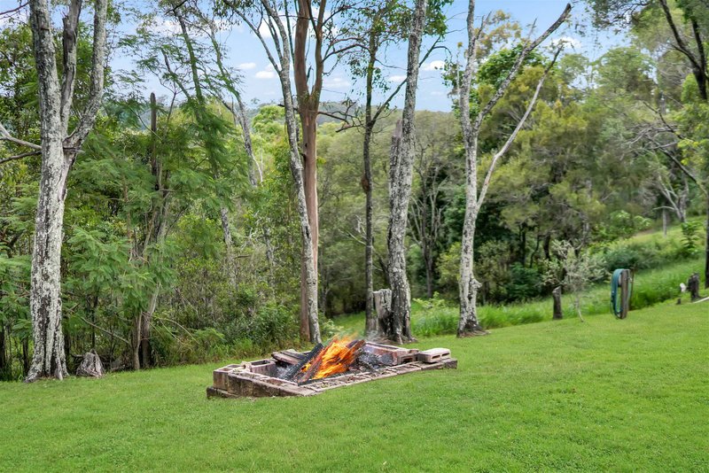 Photo - 5 Kelso Court, Clear Mountain QLD 4500 - Image 4