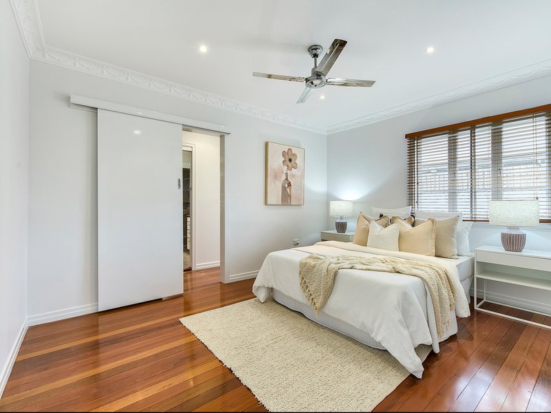 Photo - 5 Kembla Street, Wavell Heights QLD 4012 - Image 8