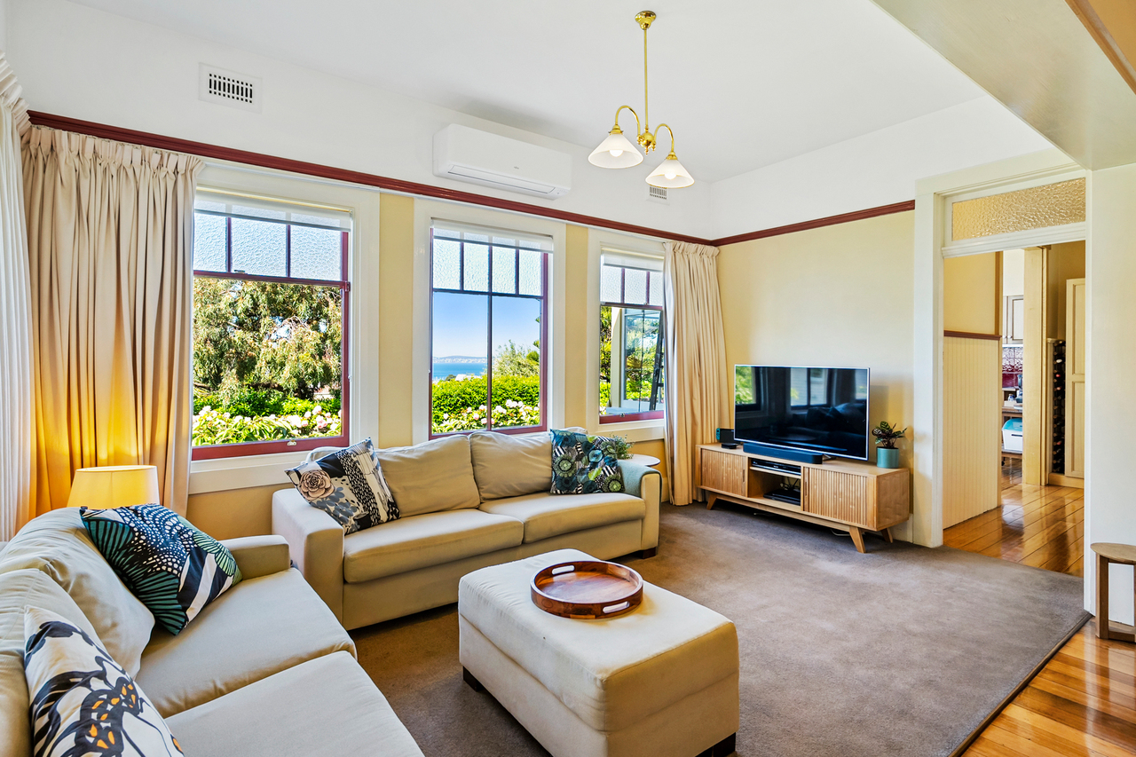 6-bedroom house at 5 Kendrick Court, Dynnyrne, TAS 7005, Hobart, Tasmania