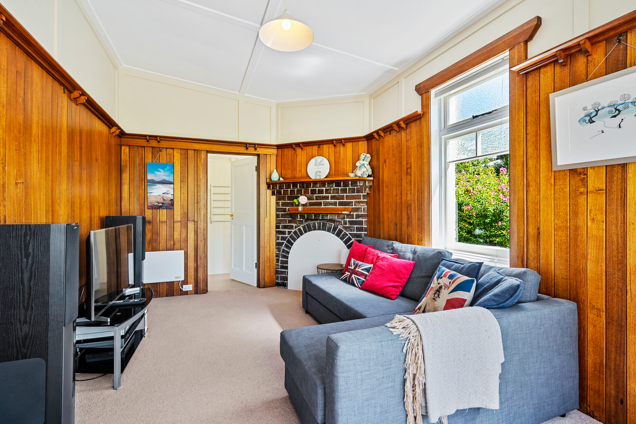 6-bedroom house at 5 Kendrick Court, Dynnyrne, TAS 7005, Hobart, Tasmania