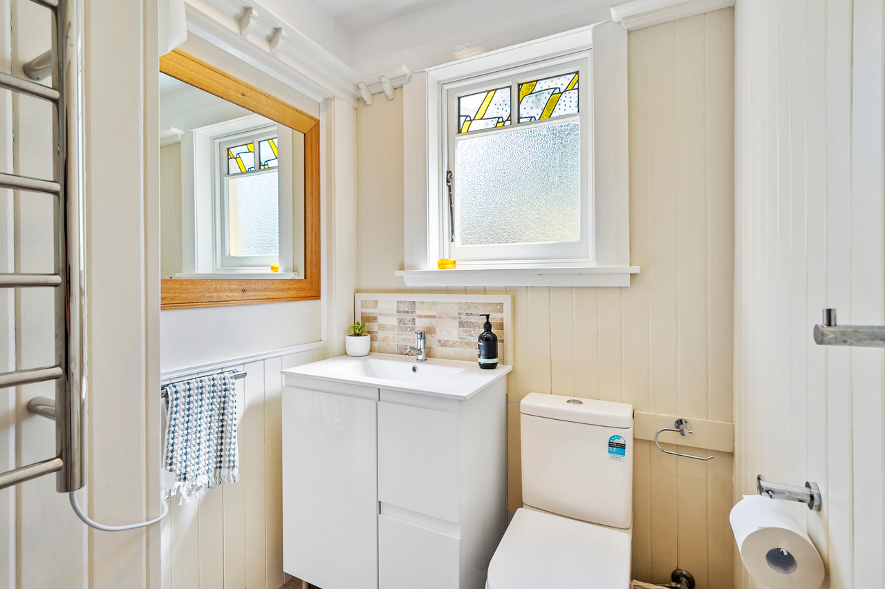 6-bedroom house at 5 Kendrick Court, Dynnyrne, TAS 7005, Hobart, Tasmania