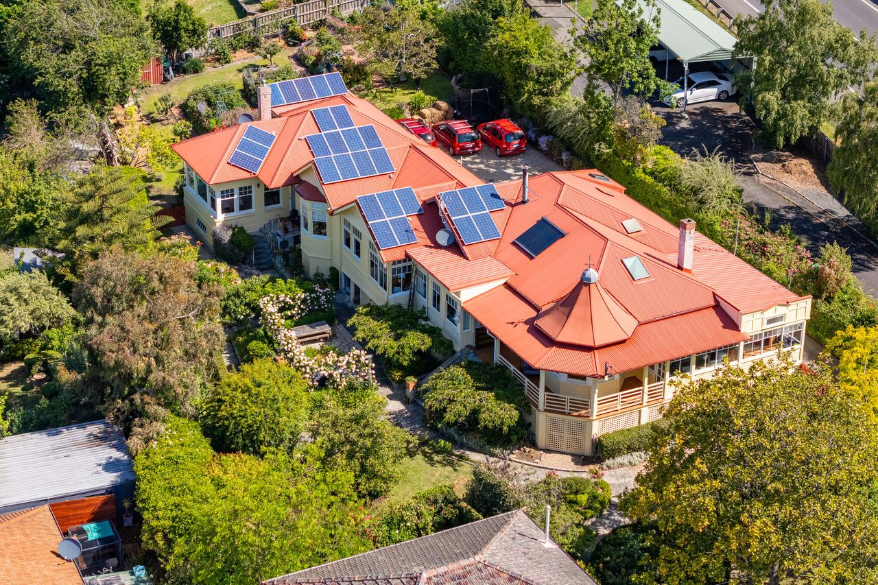 6-bedroom house at 5 Kendrick Court, Dynnyrne, TAS 7005, Hobart, Tasmania