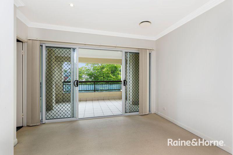 Photo - 5 Kensington Terrace, Toowong QLD 4066 - Image 7