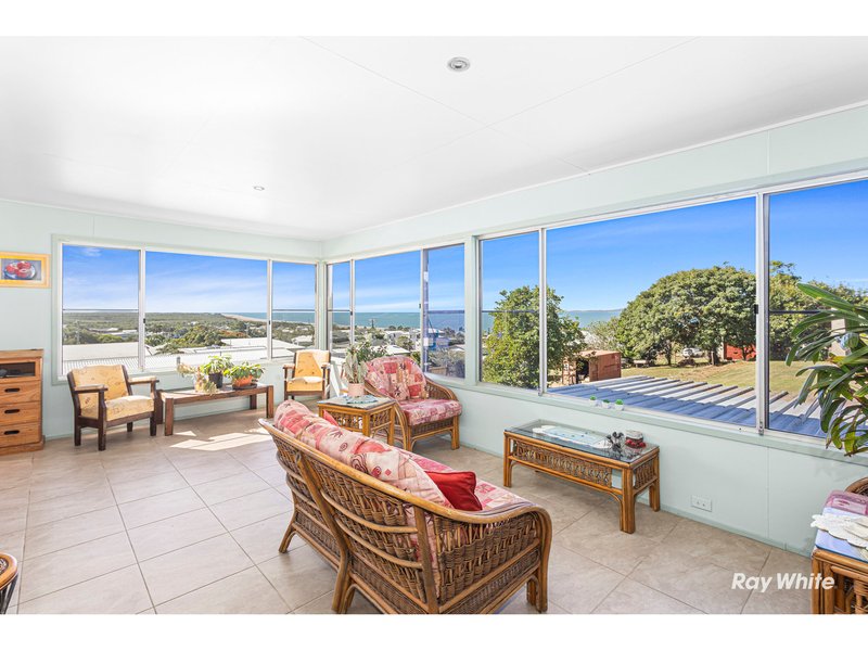 Photo - 5 Keppel Street, Meikleville Hill QLD 4703 - Image 3