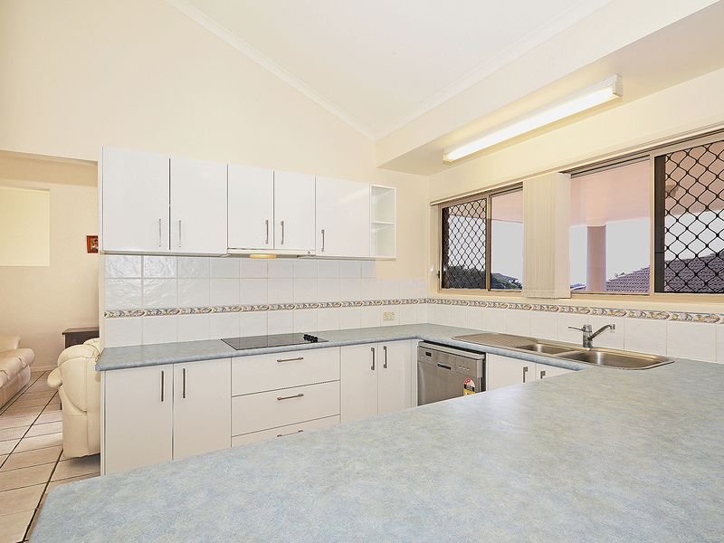 Photo - 5 Kerry Court, Banora Point NSW 2486 - Image 2