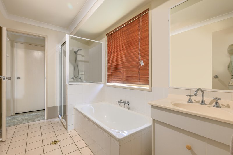 Photo - 5 Kerry Court, New Auckland QLD 4680 - Image 12