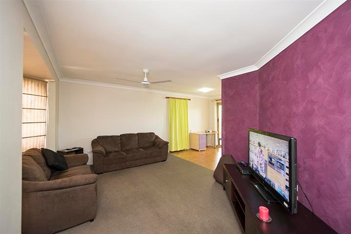 Photo - 5 Kerry Court, New Auckland QLD 4680 - Image 2
