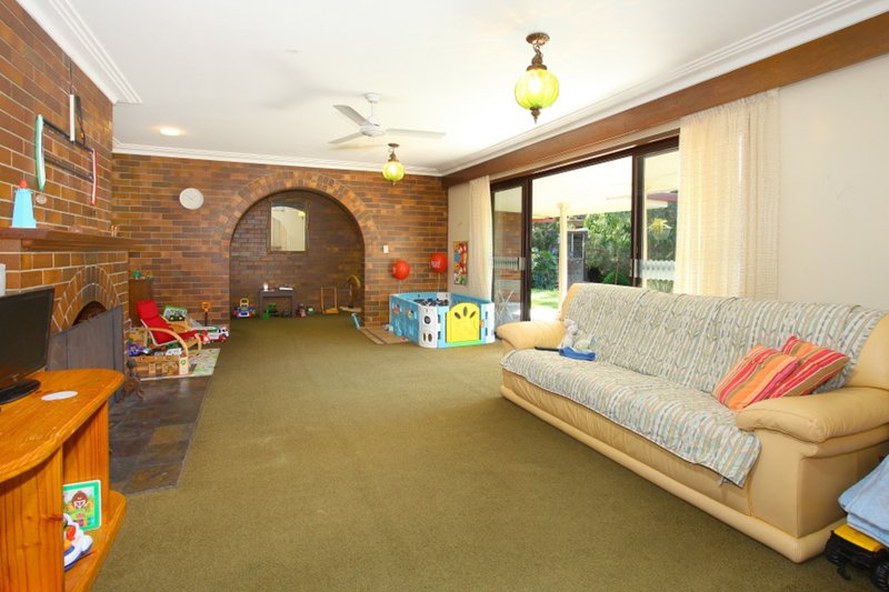 Photo - 5 Kerry Place, Southport QLD 4215 - Image 3