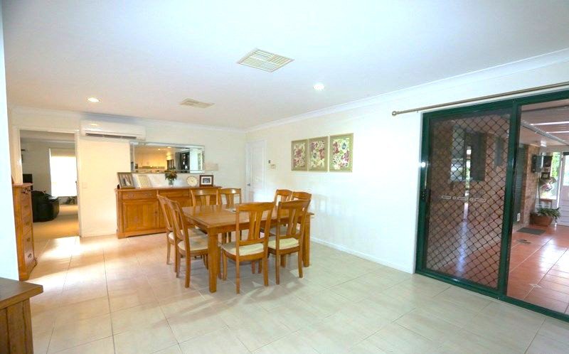 Photo - 5 Kidd Street, Emerald QLD 4720 - Image 6