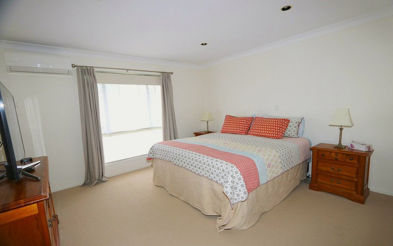 Photo - 5 Kidd Street, Emerald QLD 4720 - Image 8