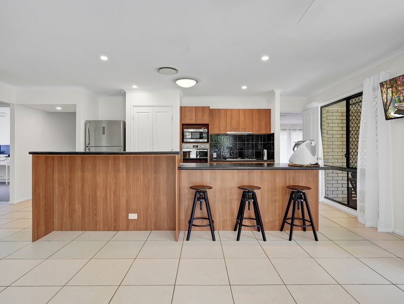 Photo - 5 Kimbolton Drive, Redland Bay QLD 4165 - Image 5