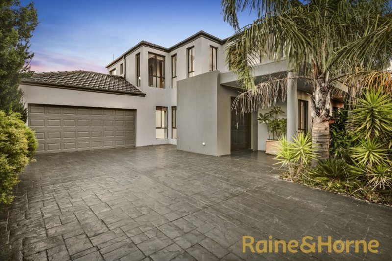 5 King Circuit, Caroline Springs VIC 3023