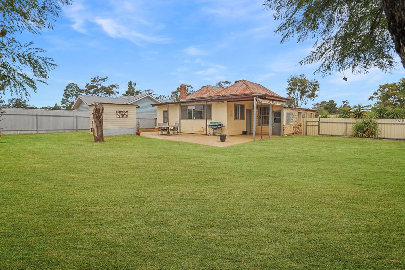 Photo - 5 Kingdon Drive, Coolamon NSW 2701 - Image 11