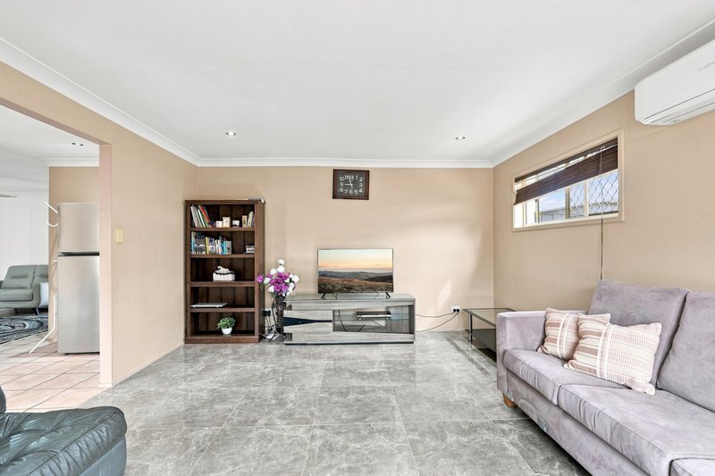 Photo - 5 Kingfisher Close, Runcorn QLD 4113 - Image 2