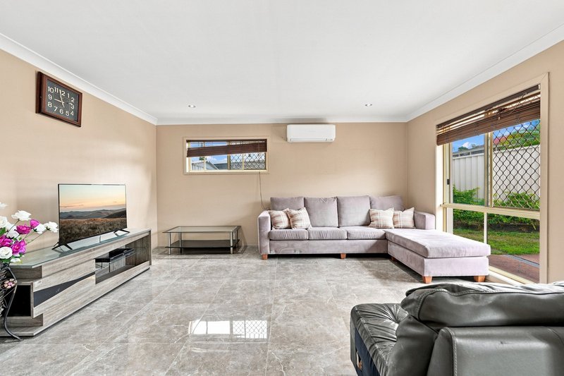 Photo - 5 Kingfisher Close, Runcorn QLD 4113 - Image 3