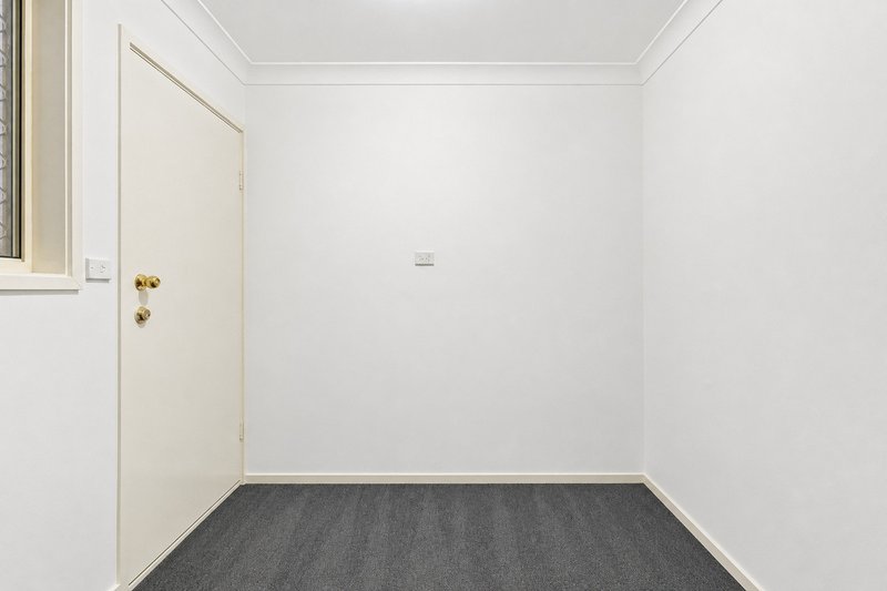 Photo - 5 Kingfisher Close, Runcorn QLD 4113 - Image 17