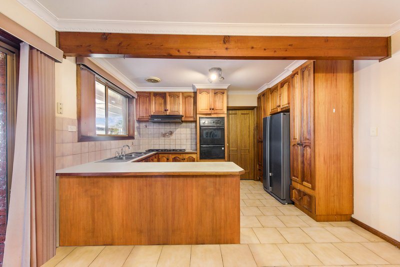 Photo - 5 Kingfisher Court, Kings Park VIC 3021 - Image 3