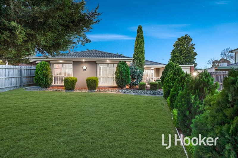 5 Kinloch Gardens, Endeavour Hills VIC 3802