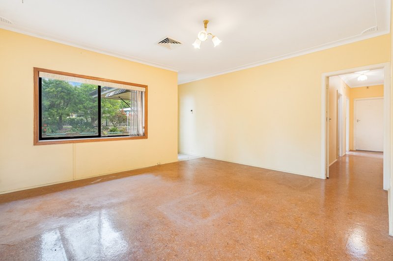 Photo - 5 Kirkness Avenue, North Gosford NSW 2250 - Image 3