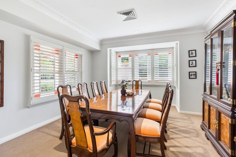 Photo - 5 Kirkton Place, Edensor Park NSW 2176 - Image 5