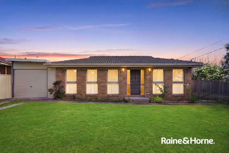 Photo - 5 Kirra Court, Springvale South VIC 3172 - Image 1