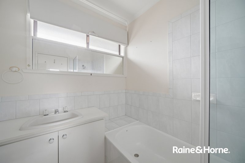 Photo - 5 Kirra Court, Springvale South VIC 3172 - Image 7
