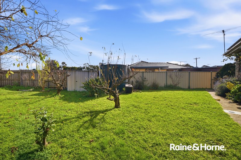 Photo - 5 Kirra Court, Springvale South VIC 3172 - Image 11