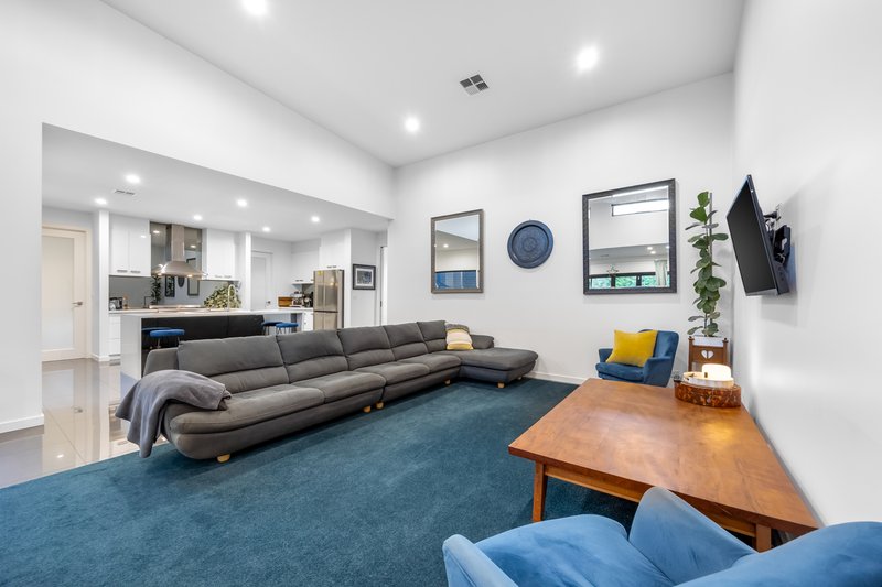 Photo - 5 Kirwan Close, Mount Clear VIC 3350 - Image 10