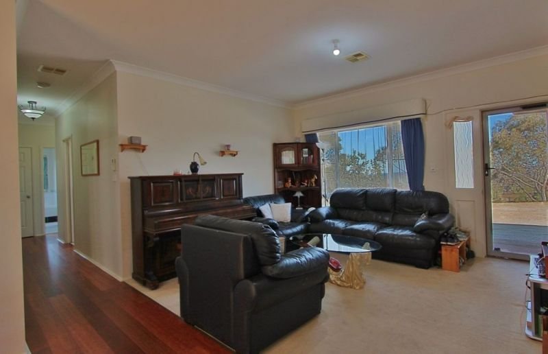 Photo - 5 Kitchener Street, Lawson NSW 2783 - Image 11