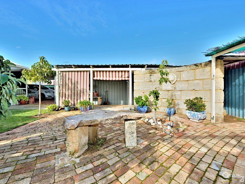 Photo - 5 Kookerbrook Street, Dudley Park WA 6210 - Image 18