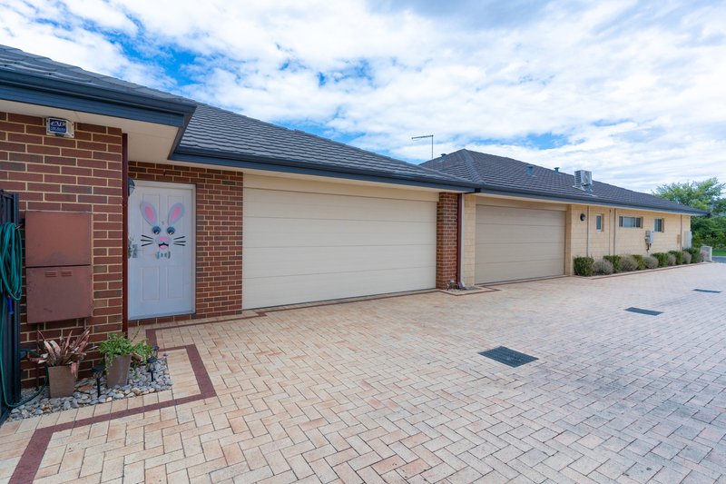 Photo - 5 Koroit Way, Aveley WA 6069 - Image 7