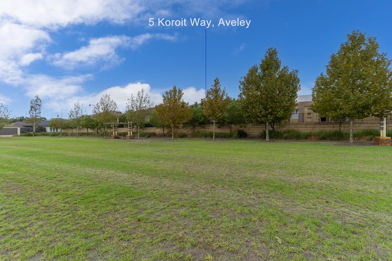 Photo - 5 Koroit Way, Aveley WA 6069 - Image 12