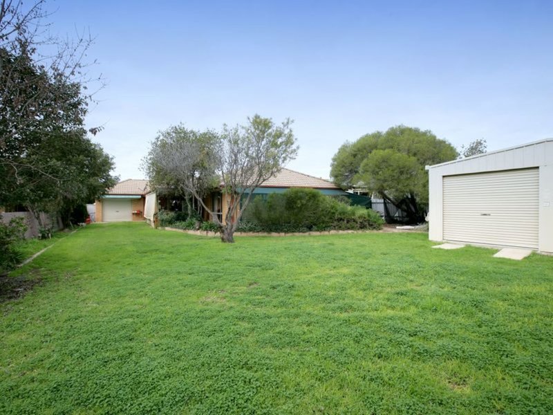 Photo - 5 Kurrajong Avenue, Forest Hill NSW 2651 - Image 12