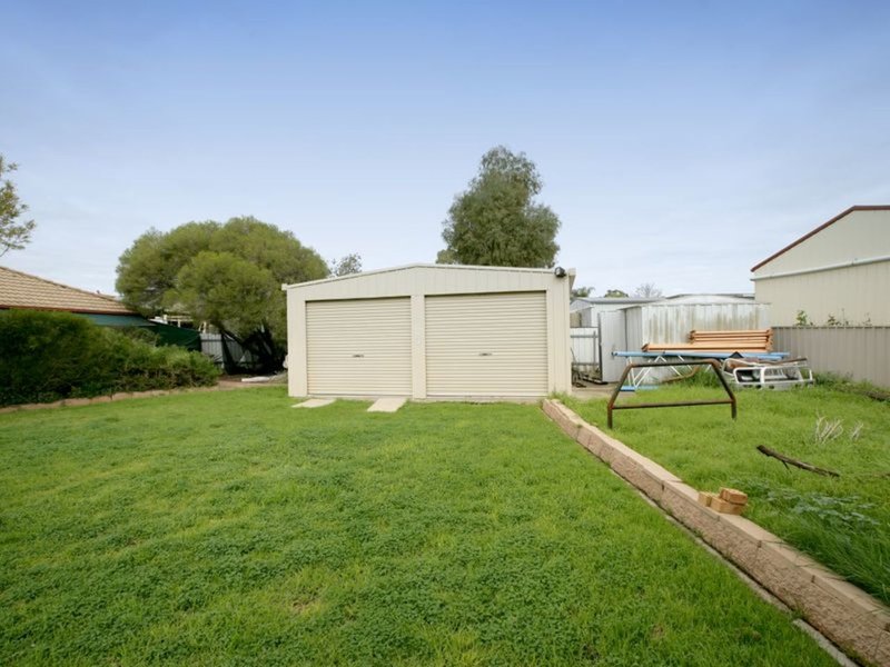 Photo - 5 Kurrajong Avenue, Forest Hill NSW 2651 - Image 13