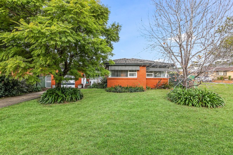 Photo - 5 Kurrajong Avenue, Georges Hall NSW 2198 - Image 2