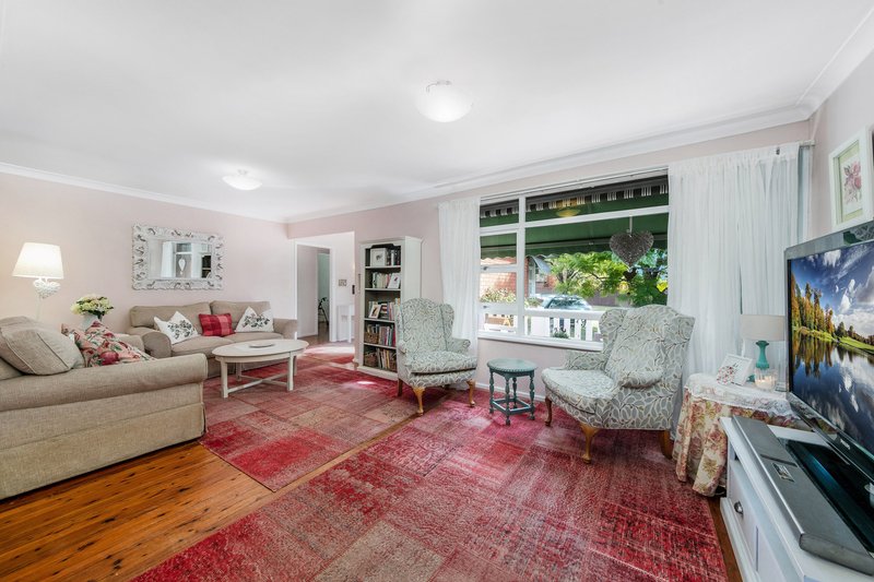 Photo - 5 Kurrajong Avenue, Georges Hall NSW 2198 - Image 4