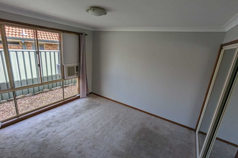 Photo - 5 Kuta Place, Quakers Hill NSW 2763 - Image 3